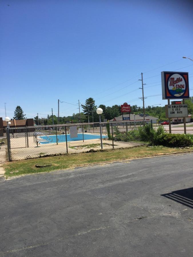 Malibu Inn Lake Delton Exterior foto